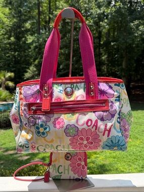 Coach 2010 Y2K Poppy Daisy Multicolor Floral Canvas Tote (full price add DAISY)